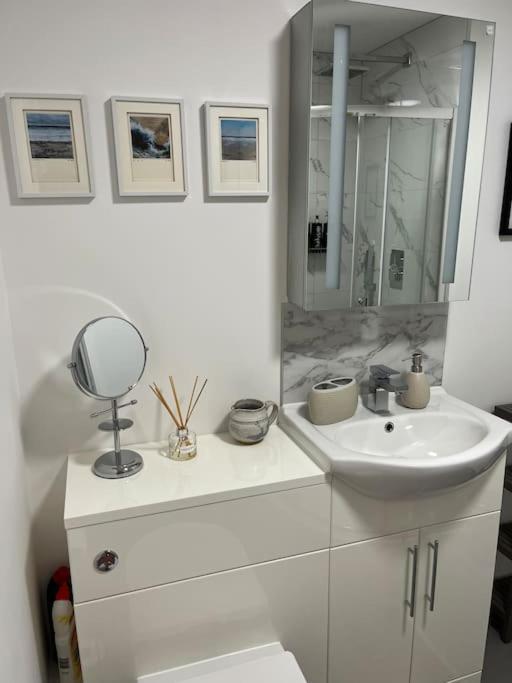 No5 At 53 - 2 Bed Apartment In Leek, Staffs Peak District Εξωτερικό φωτογραφία